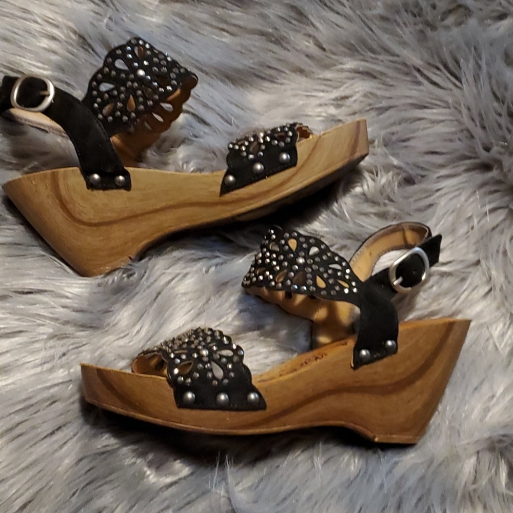 2/$15🦋 🖤Wedges🖤